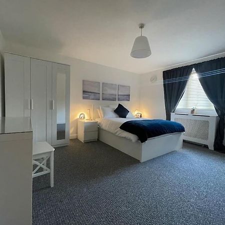 לונדון Flamingo Apartments Woolwich Free Parking And Wi-Fi מראה חיצוני תמונה