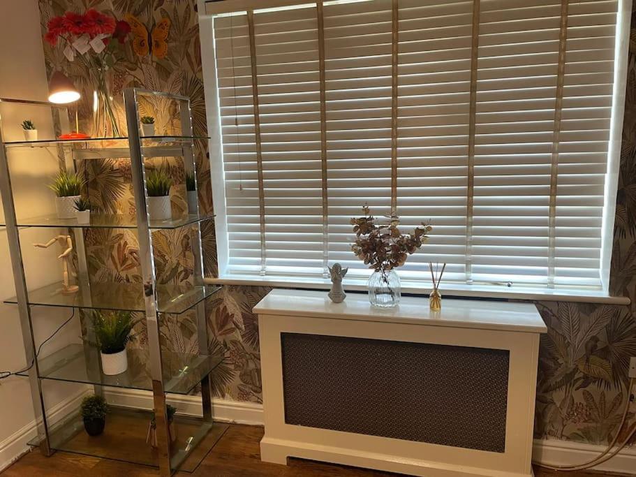 לונדון Flamingo Apartments Woolwich Free Parking And Wi-Fi מראה חיצוני תמונה